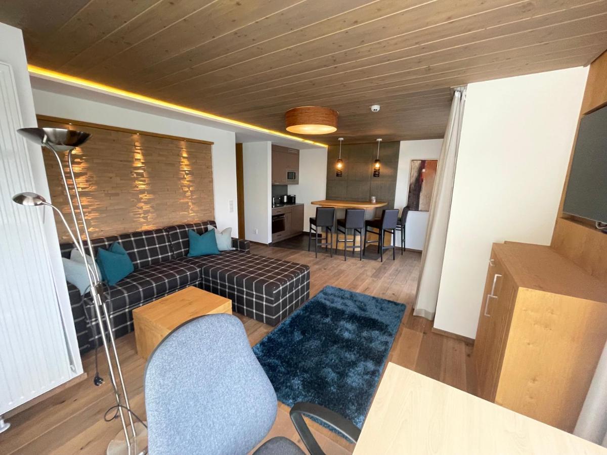 Haus Alt St. Anton Apartamento Sankt Anton am Arlberg Exterior foto